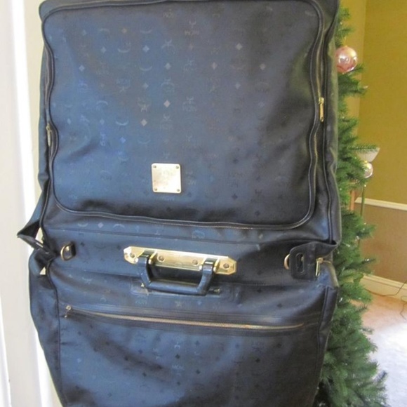 *FLASH SALE!*  MCM Garment Bag + Strap RARE! - Picture 2 of 7